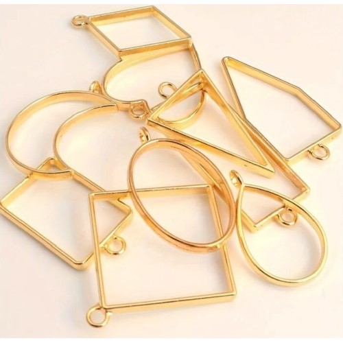 COLGANTES GEOMETRICOS DORADOS 10 UNIDADES COLGANTES GEOMETRICOS DORADOS 10 UNIDADES